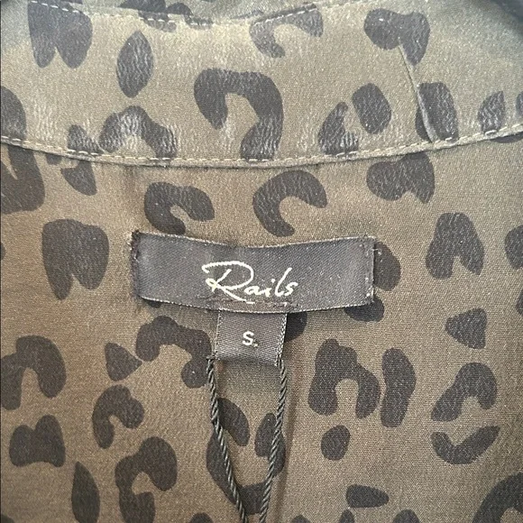 Rails Olive and Black silk Leopard Print Top blouse size S  perfect condition - Picture 2 of 4